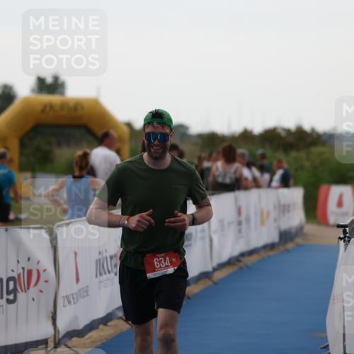 22.06.2025 - Viking Triathlon Yannick Fuchs http://msf.ph/oto/8076551 22.06.2025 16:23:20 Ziel 634 meine-sportfotos.de