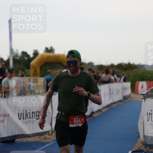 22.06.2025 - Viking Triathlon Yannick Fuchs http://msf.ph/oto/8076563 22.06.2025 16:23:22 Ziel 634 meine-sportfotos.de