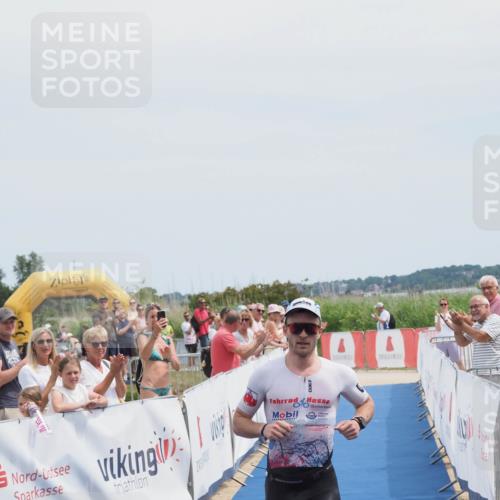 22.06.2025 - Viking Triathlon MichiJ http://msf.ph/oto/8076570 22.06.2025 13:55:37 Ziel 521 meine-sportfotos.de