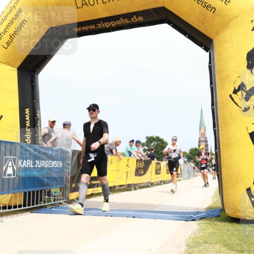 22.06.2025 - Viking Triathlon H.Heesch http://msf.ph/oto/8076612 22.06.2025 14:55:22 Laufen 23, 30, 103, 388 meine-sportfotos.de