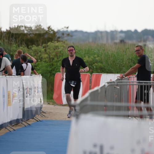 22.06.2025 - Viking Triathlon Yannick Fuchs http://msf.ph/oto/8076614 22.06.2025 16:24:27 Ziel 51 meine-sportfotos.de