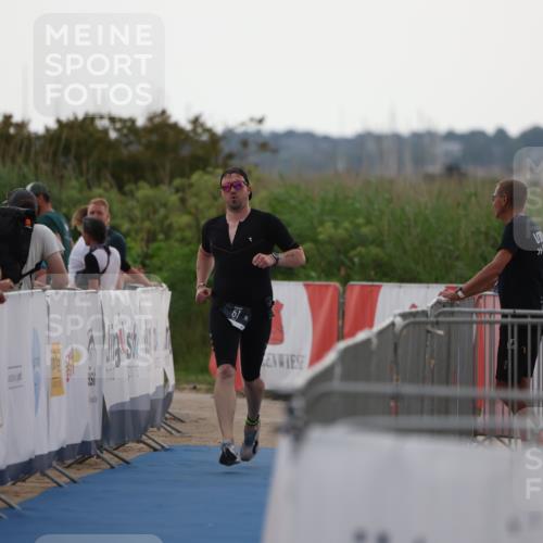 22.06.2025 - Viking Triathlon Yannick Fuchs http://msf.ph/oto/8076620 22.06.2025 16:24:27 Ziel 51 meine-sportfotos.de