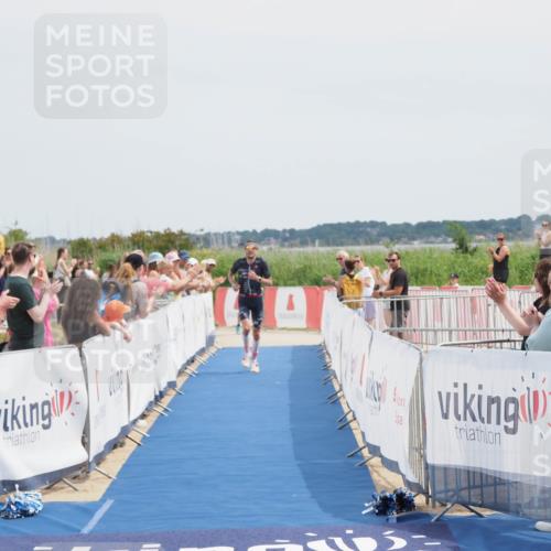 22.06.2025 - Viking Triathlon MichiJ http://msf.ph/oto/8076627 22.06.2025 14:03:21 Ziel 557 meine-sportfotos.de