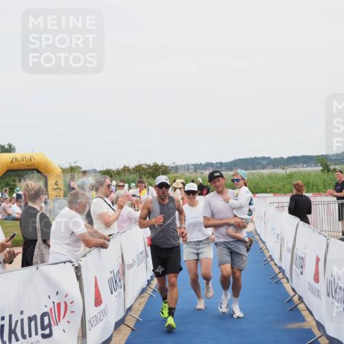 22.06.2025 - Viking Triathlon MichiJ http://msf.ph/oto/8076628 22.06.2025 14:34:02 Ziel 662 meine-sportfotos.de