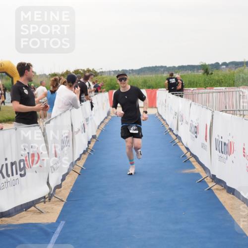 22.06.2025 - Viking Triathlon MichiJ http://msf.ph/oto/8076643 22.06.2025 16:02:27 Ziel 479 meine-sportfotos.de