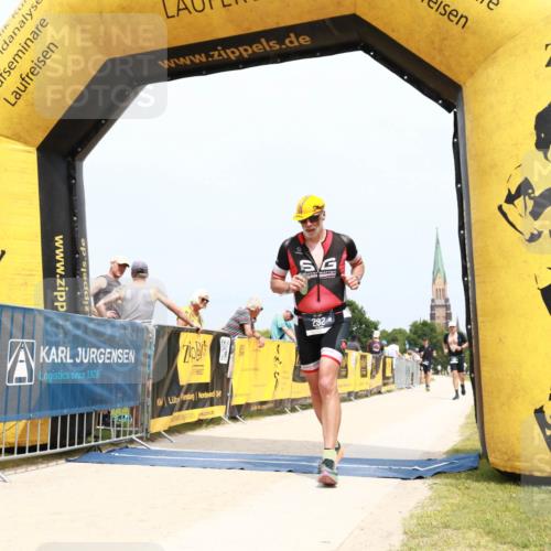 22.06.2025 - Viking Triathlon H.Heesch http://msf.ph/oto/8076645 22.06.2025 14:55:26 Laufen 30, 103, 292, 388 meine-sportfotos.de