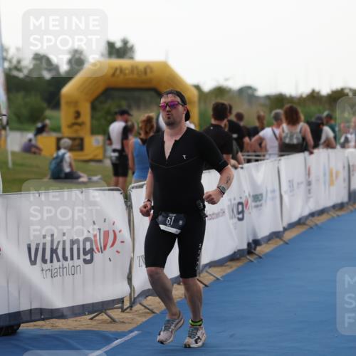 22.06.2025 - Viking Triathlon Yannick Fuchs http://msf.ph/oto/8076653 22.06.2025 16:24:31 Ziel 51 meine-sportfotos.de