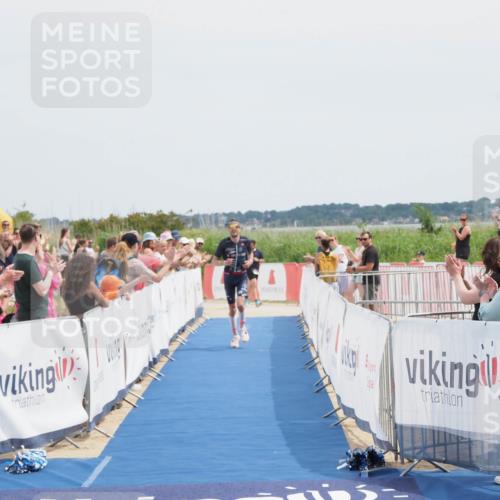22.06.2025 - Viking Triathlon MichiJ http://msf.ph/oto/8076656 22.06.2025 14:03:21 Ziel 557 meine-sportfotos.de