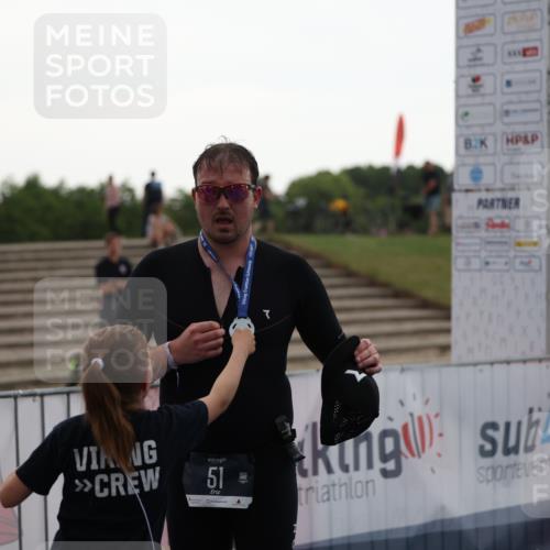 22.06.2025 - Viking Triathlon Yannick Fuchs http://msf.ph/oto/8076694 22.06.2025 16:24:39 Ziel  meine-sportfotos.de