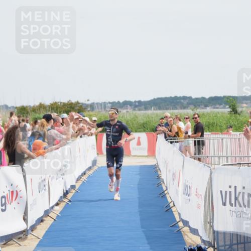 22.06.2025 - Viking Triathlon MichiJ http://msf.ph/oto/8076702 22.06.2025 14:03:22 Ziel 557 meine-sportfotos.de