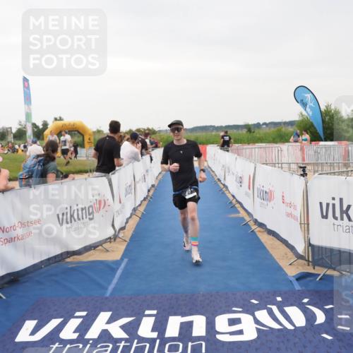 22.06.2025 - Viking Triathlon MichiJ http://msf.ph/oto/8076727 22.06.2025 16:02:28 Ziel 479 meine-sportfotos.de