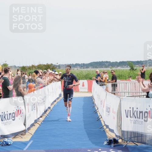 22.06.2025 - Viking Triathlon MichiJ http://msf.ph/oto/8076750 22.06.2025 14:03:23 Ziel 557 meine-sportfotos.de