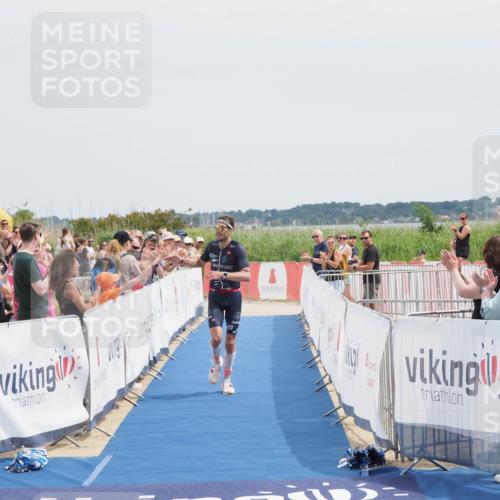 22.06.2025 - Viking Triathlon MichiJ http://msf.ph/oto/8076762 22.06.2025 14:03:23 Ziel 557 meine-sportfotos.de