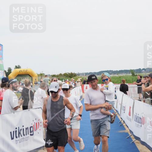 22.06.2025 - Viking Triathlon MichiJ http://msf.ph/oto/8076770 22.06.2025 14:34:04 Ziel 662 meine-sportfotos.de