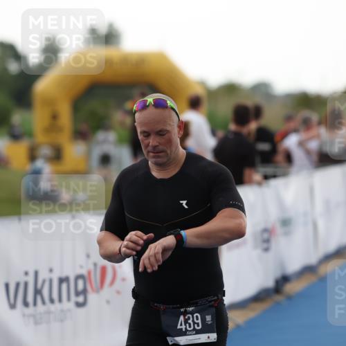 22.06.2025 - Viking Triathlon Yannick Fuchs http://msf.ph/oto/8076780 22.06.2025 16:25:27 Ziel 439 meine-sportfotos.de