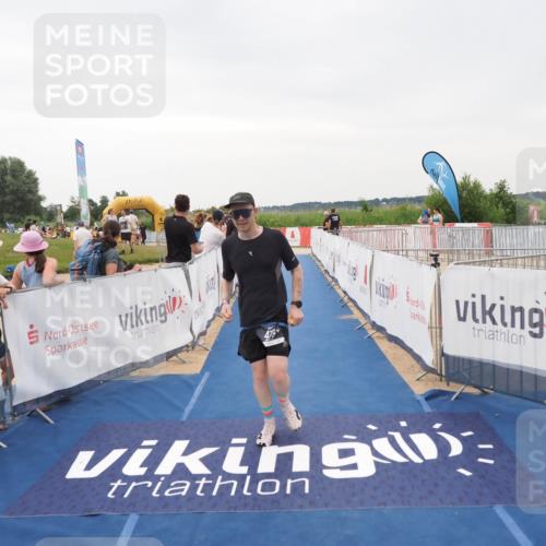22.06.2025 - Viking Triathlon MichiJ http://msf.ph/oto/8076788 22.06.2025 16:02:28 Ziel 479 meine-sportfotos.de