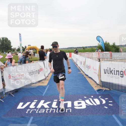 22.06.2025 - Viking Triathlon MichiJ http://msf.ph/oto/8076795 22.06.2025 16:02:28 Ziel 479 meine-sportfotos.de