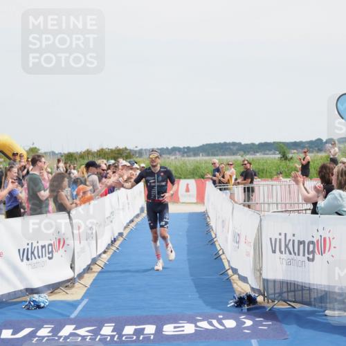 22.06.2025 - Viking Triathlon MichiJ http://msf.ph/oto/8076800 22.06.2025 14:03:24 Ziel 557 meine-sportfotos.de