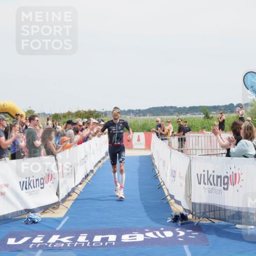 22.06.2025 - Viking Triathlon MichiJ http://msf.ph/oto/8076811 22.06.2025 14:03:24 Ziel 557 meine-sportfotos.de