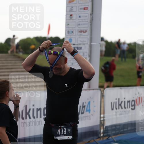 22.06.2025 - Viking Triathlon Yannick Fuchs http://msf.ph/oto/8076812 22.06.2025 16:25:33 Ziel  meine-sportfotos.de