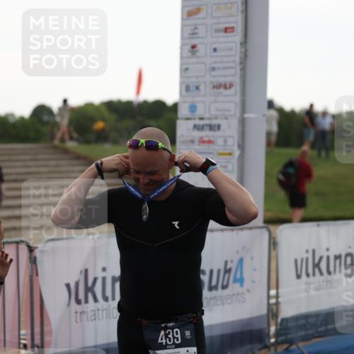 22.06.2025 - Viking Triathlon Yannick Fuchs http://msf.ph/oto/8076818 22.06.2025 16:25:34 Ziel  meine-sportfotos.de
