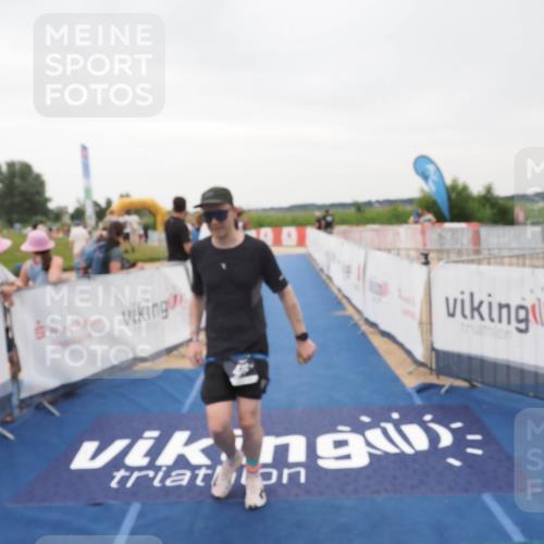 22.06.2025 - Viking Triathlon MichiJ http://msf.ph/oto/8076820 22.06.2025 16:02:29 Ziel 479 meine-sportfotos.de