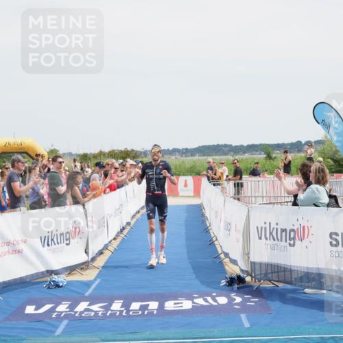 22.06.2025 - Viking Triathlon MichiJ http://msf.ph/oto/8076852 22.06.2025 14:03:24 Ziel 557 meine-sportfotos.de