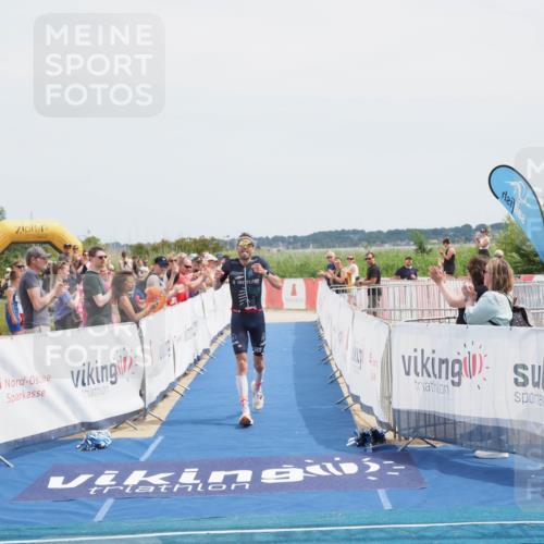 22.06.2025 - Viking Triathlon MichiJ http://msf.ph/oto/8076869 22.06.2025 14:03:24 Ziel 557 meine-sportfotos.de