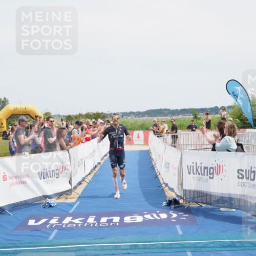 22.06.2025 - Viking Triathlon MichiJ http://msf.ph/oto/8076880 22.06.2025 14:03:24 Ziel 557 meine-sportfotos.de