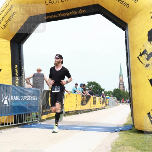 22.06.2025 - Viking Triathlon H.Heesch http://msf.ph/oto/8076887 22.06.2025 14:58:41 Laufen 311 meine-sportfotos.de