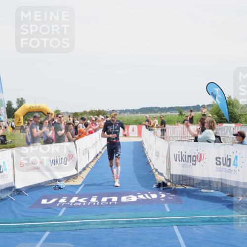 22.06.2025 - Viking Triathlon MichiJ http://msf.ph/oto/8076927 22.06.2025 14:03:25 Ziel 557 meine-sportfotos.de