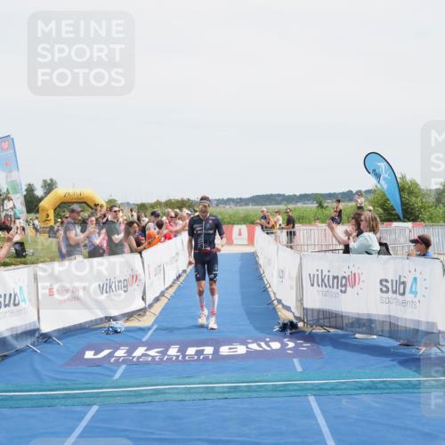 22.06.2025 - Viking Triathlon MichiJ http://msf.ph/oto/8076939 22.06.2025 14:03:25 Ziel 557 meine-sportfotos.de