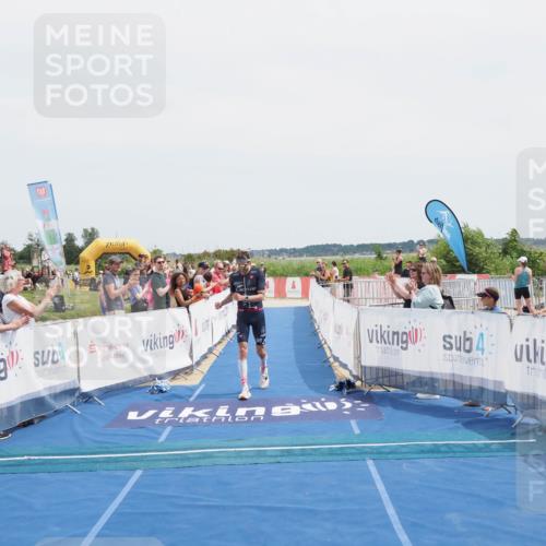 22.06.2025 - Viking Triathlon MichiJ http://msf.ph/oto/8076967 22.06.2025 14:03:25 Ziel 557 meine-sportfotos.de
