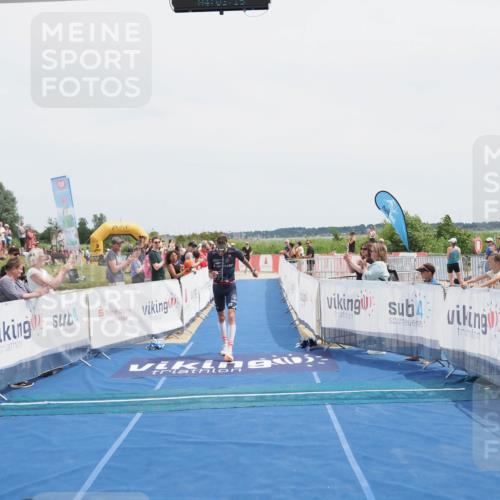22.06.2025 - Viking Triathlon MichiJ http://msf.ph/oto/8077012 22.06.2025 14:03:26 Ziel 557 meine-sportfotos.de