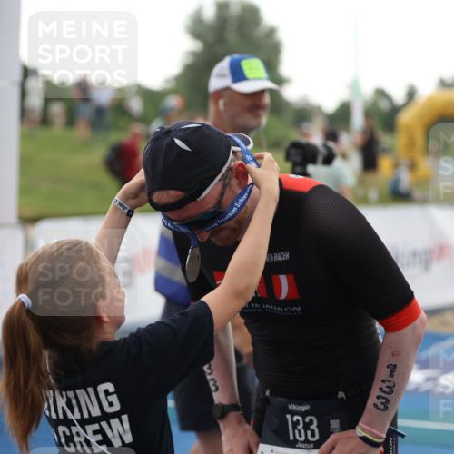 22.06.2025 - Viking Triathlon Yannick Fuchs http://msf.ph/oto/8077022 22.06.2025 16:25:54 Ziel  meine-sportfotos.de