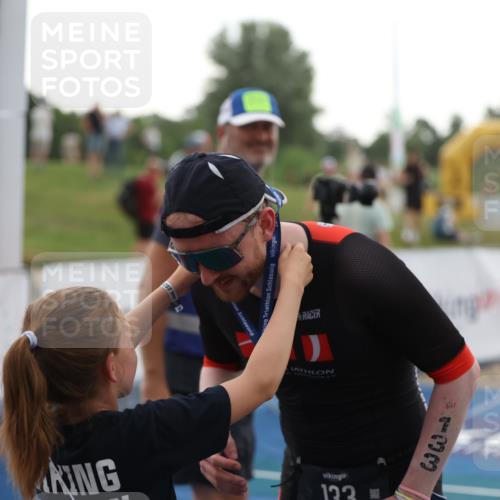 22.06.2025 - Viking Triathlon Yannick Fuchs http://msf.ph/oto/8077028 22.06.2025 16:25:55 Ziel  meine-sportfotos.de