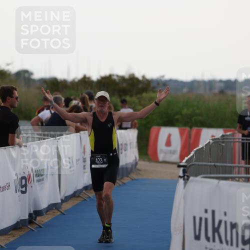 22.06.2025 - Viking Triathlon Yannick Fuchs http://msf.ph/oto/8077072 22.06.2025 16:26:13 Ziel 423 meine-sportfotos.de