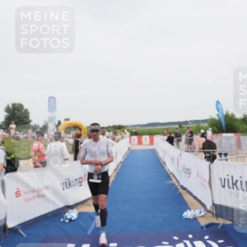 22.06.2025 - Viking Triathlon MichiJ http://msf.ph/oto/8077110 22.06.2025 14:34:29 Ziel 99 meine-sportfotos.de
