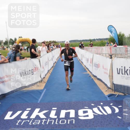 22.06.2025 - Viking Triathlon MichiJ http://msf.ph/oto/8077122 22.06.2025 16:02:38 Ziel 283 meine-sportfotos.de