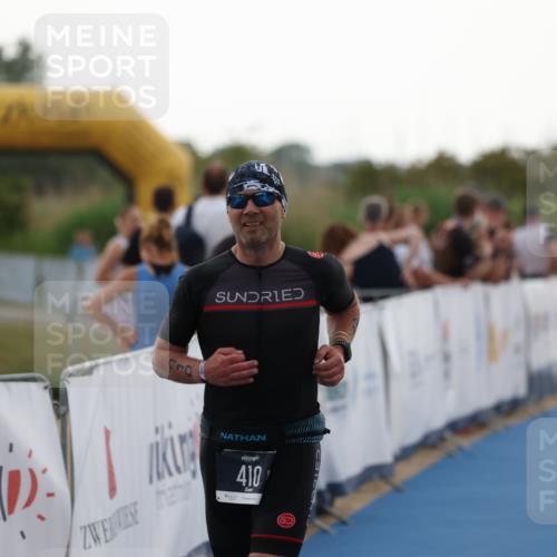 22.06.2025 - Viking Triathlon Yannick Fuchs http://msf.ph/oto/8077165 22.06.2025 16:26:36 Ziel 410 meine-sportfotos.de