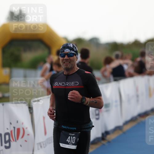 22.06.2025 - Viking Triathlon Yannick Fuchs http://msf.ph/oto/8077170 22.06.2025 16:26:36 Ziel 410 meine-sportfotos.de