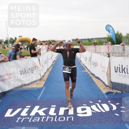 22.06.2025 - Viking Triathlon MichiJ http://msf.ph/oto/8077186 22.06.2025 16:02:39 Ziel 102, 283 meine-sportfotos.de