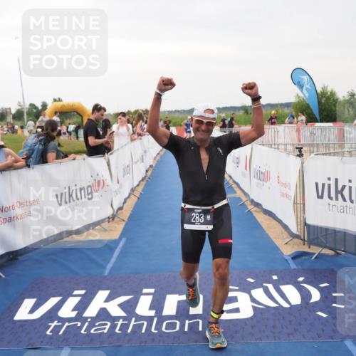 22.06.2025 - Viking Triathlon MichiJ http://msf.ph/oto/8077237 22.06.2025 16:02:39 Ziel 102, 283 meine-sportfotos.de