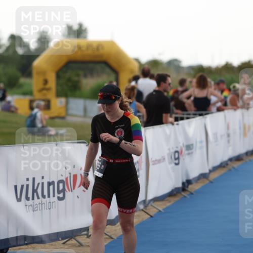 22.06.2025 - Viking Triathlon Yannick Fuchs http://msf.ph/oto/8077247 22.06.2025 16:26:47 Ziel 379 meine-sportfotos.de