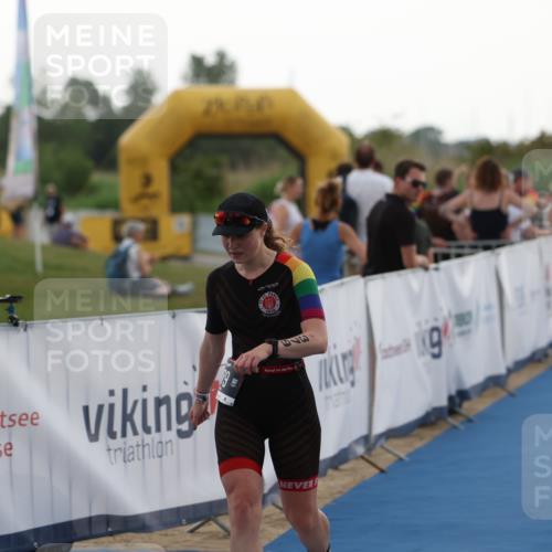 22.06.2025 - Viking Triathlon Yannick Fuchs http://msf.ph/oto/8077252 22.06.2025 16:26:47 Ziel 379 meine-sportfotos.de