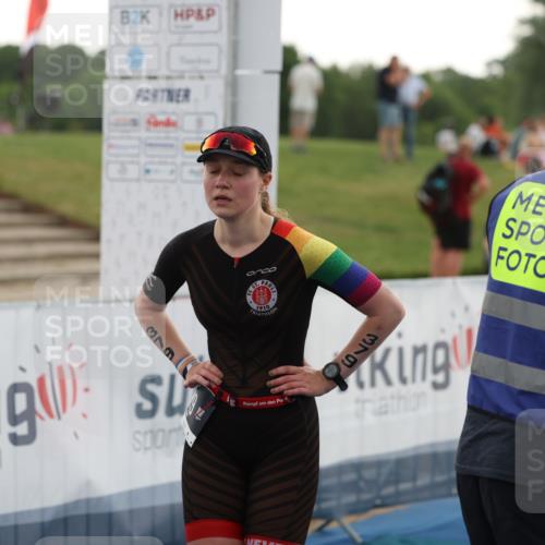 22.06.2025 - Viking Triathlon Yannick Fuchs http://msf.ph/oto/8077259 22.06.2025 16:26:50 Ziel 379 meine-sportfotos.de