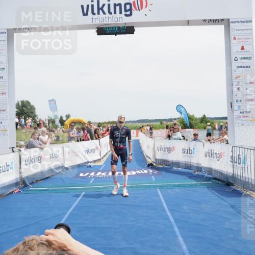 22.06.2025 - Viking Triathlon MichiJ http://msf.ph/oto/8077278 22.06.2025 14:03:28 Ziel 557 meine-sportfotos.de