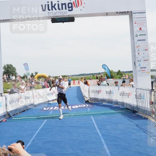 22.06.2025 - Viking Triathlon MichiJ http://msf.ph/oto/8077304 22.06.2025 14:04:18 Ziel 1, 414 meine-sportfotos.de