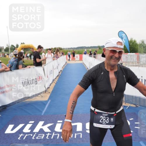 22.06.2025 - Viking Triathlon MichiJ http://msf.ph/oto/8077318 22.06.2025 16:02:40 Ziel 102, 283 meine-sportfotos.de