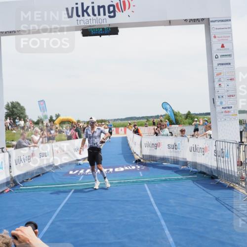 22.06.2025 - Viking Triathlon MichiJ http://msf.ph/oto/8077328 22.06.2025 14:04:18 Ziel 1, 414 meine-sportfotos.de